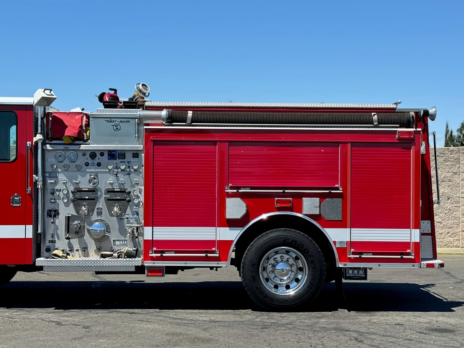 1998 HME West-Mark 500/1260/20 Fire Rescue Pumper