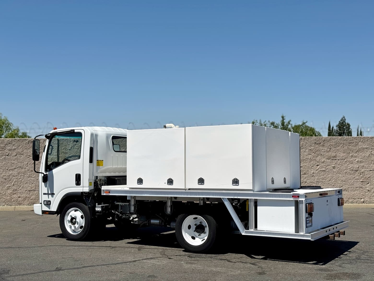 2021 Isuzu NPR HD Spray Truck