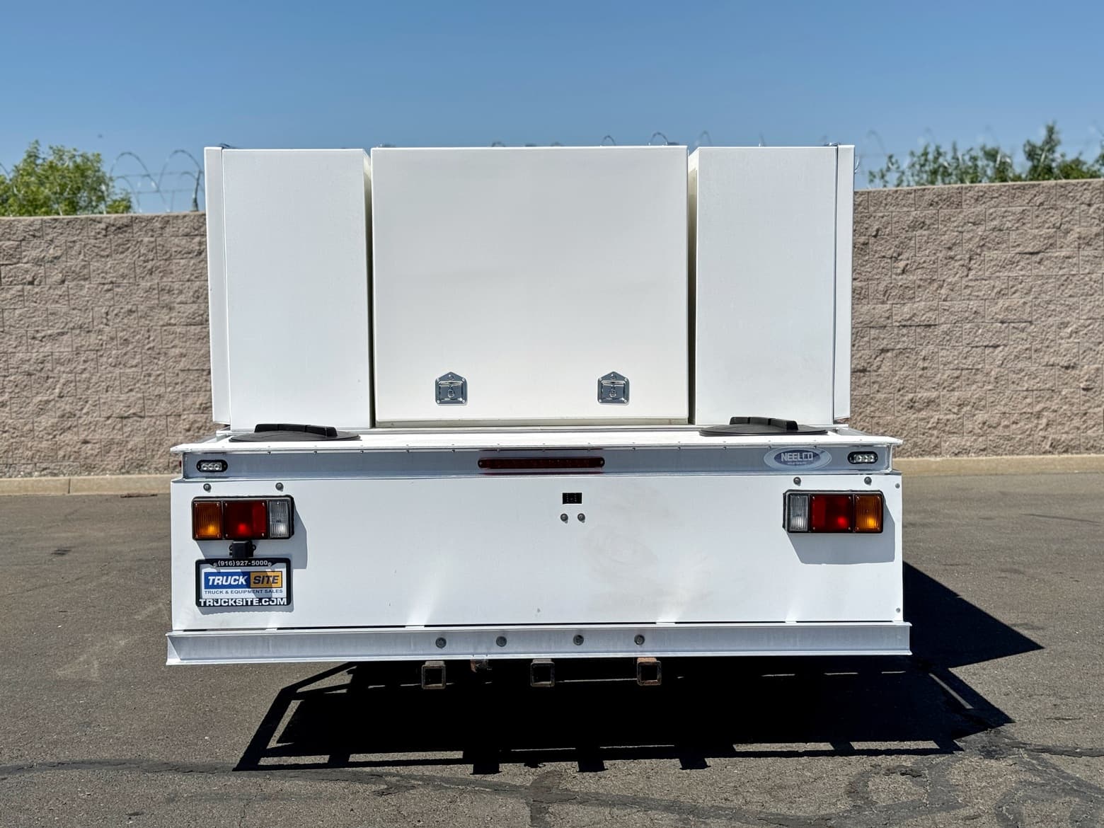 2021 Isuzu NPR HD Spray Truck
