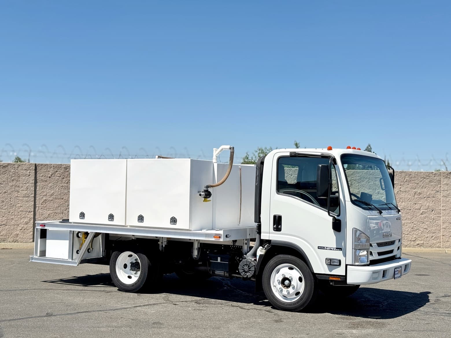 2021 Isuzu NPR HD Spray Truck