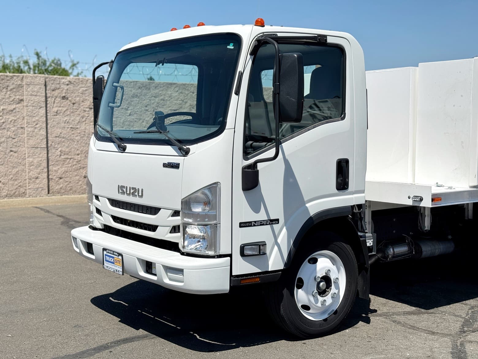 2021 Isuzu NPR HD Spray Truck