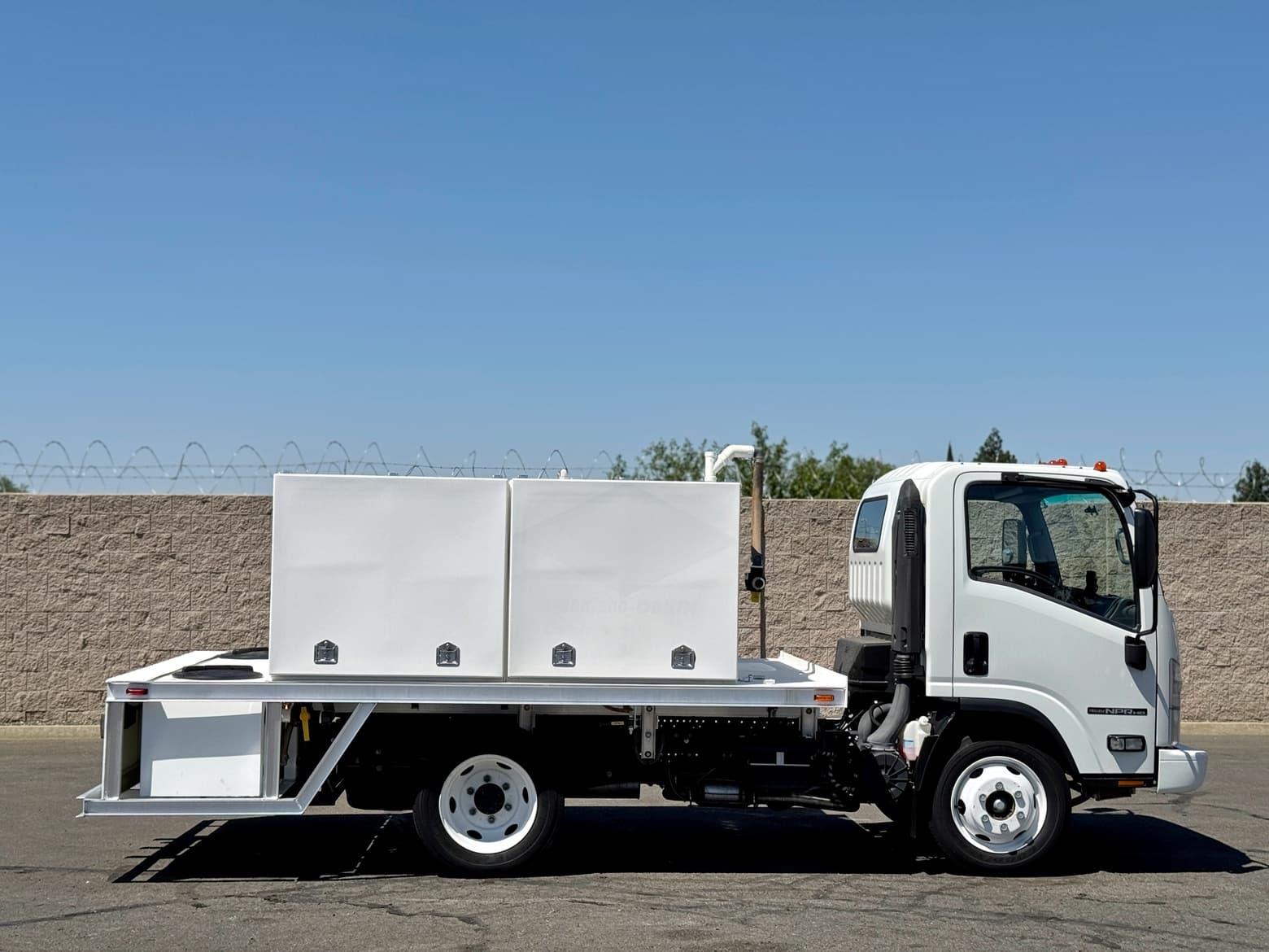 2021 Isuzu NPR HD Spray Truck