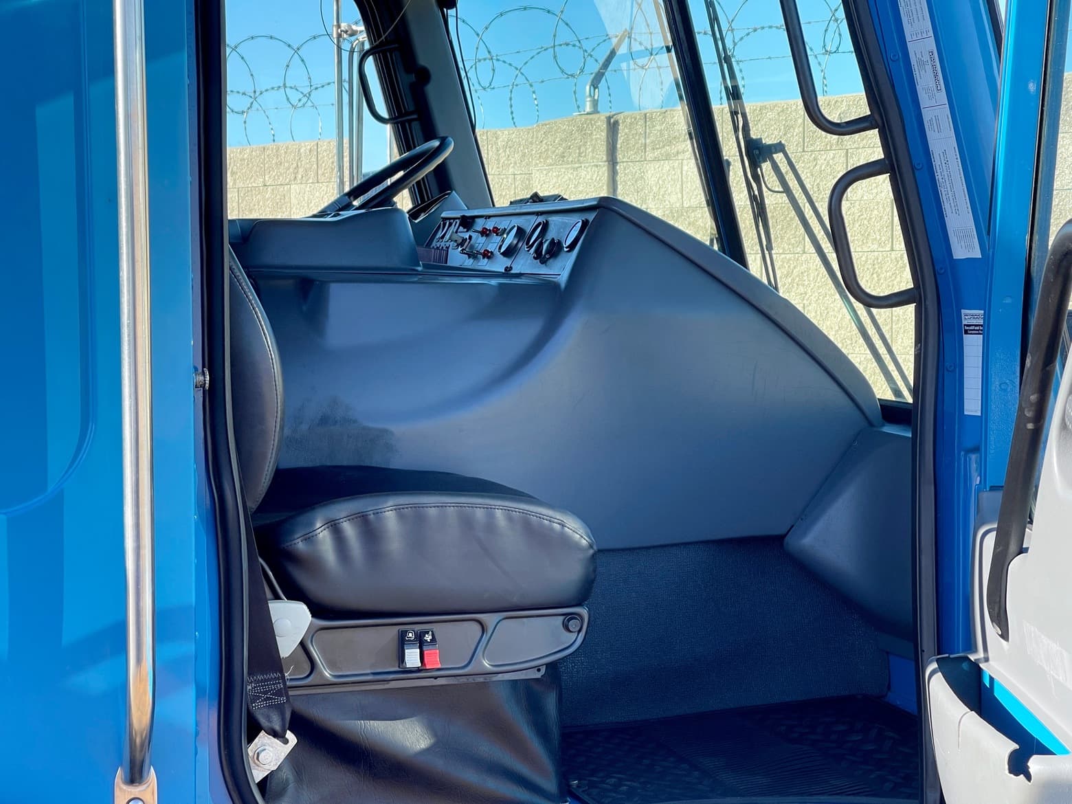 2011 Freightliner Vactor 2100 PD Combo Sewer Truck