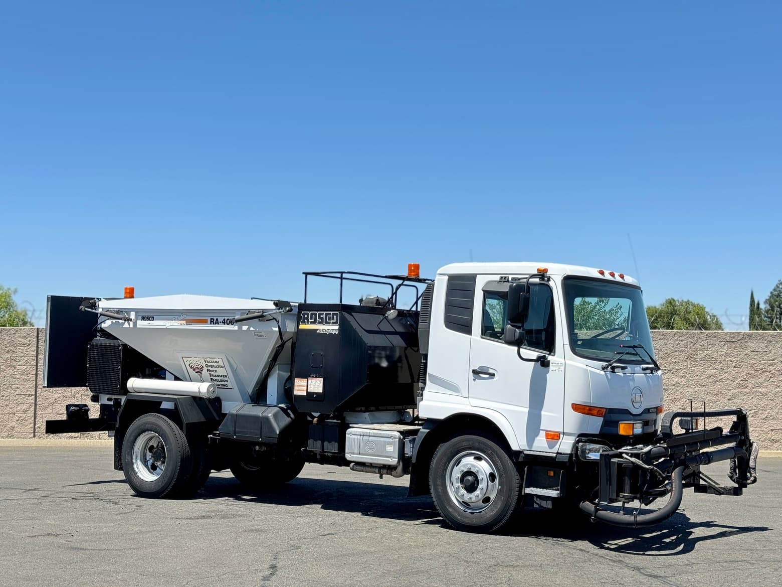 2012 Nissan UD Rosco RA 400 Patcher Truck