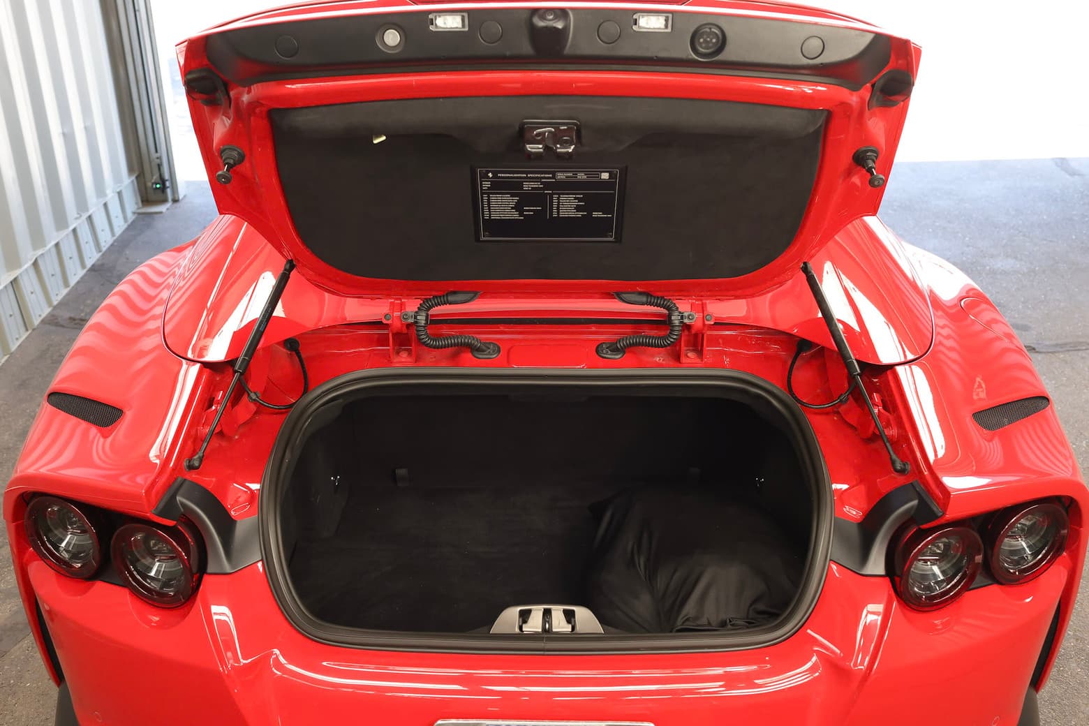 2021 Ferrari 812 GTS