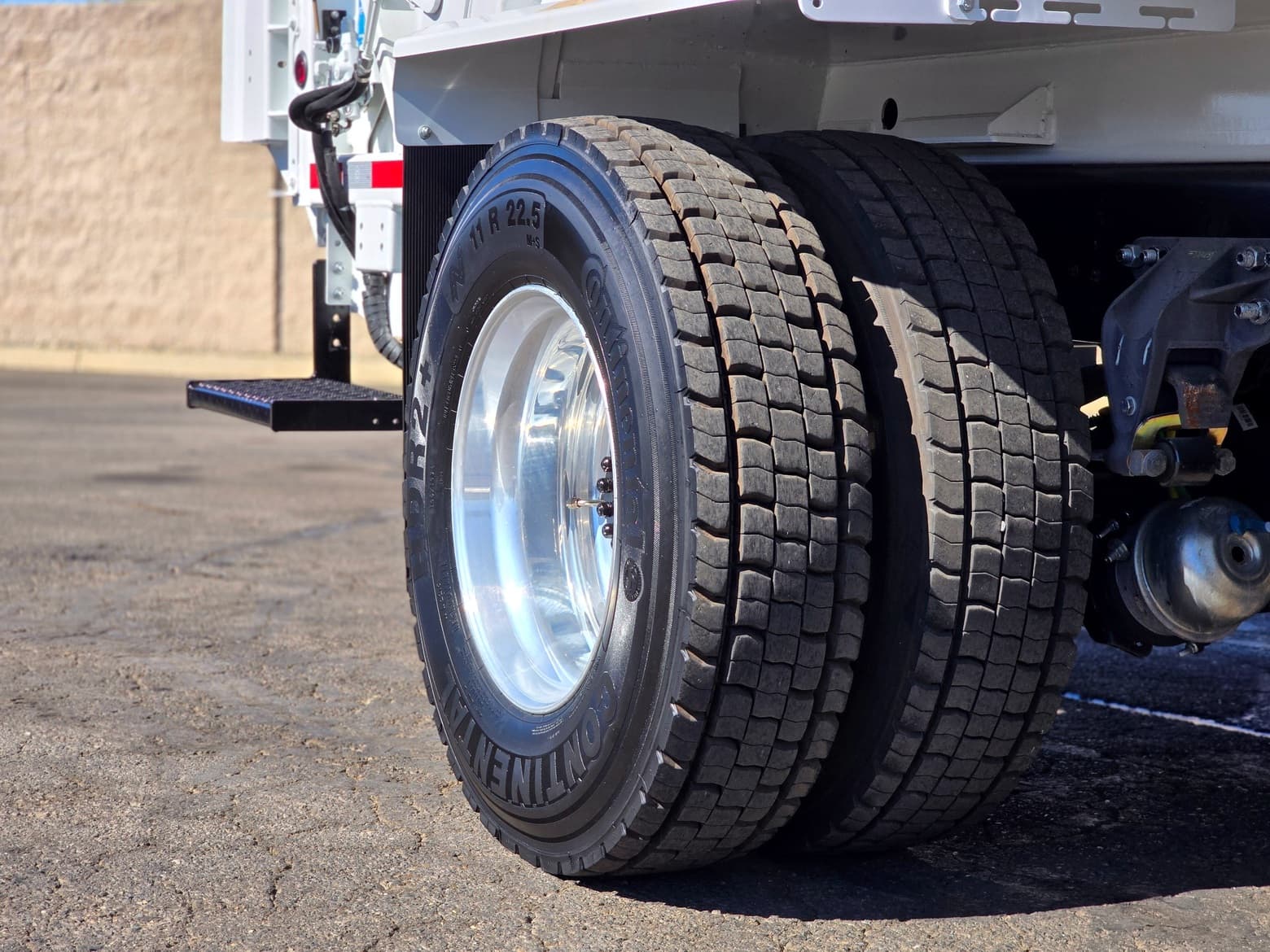 2023 Isuzu FTR Curbtender Quantum 10 YD Rear Load Garbage Truck