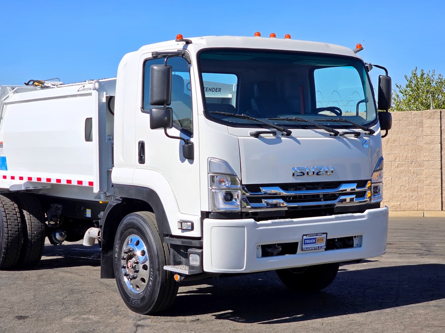 2023 Isuzu FTR Curbtender Quantum 10 YD Rear Load Garbage Truck