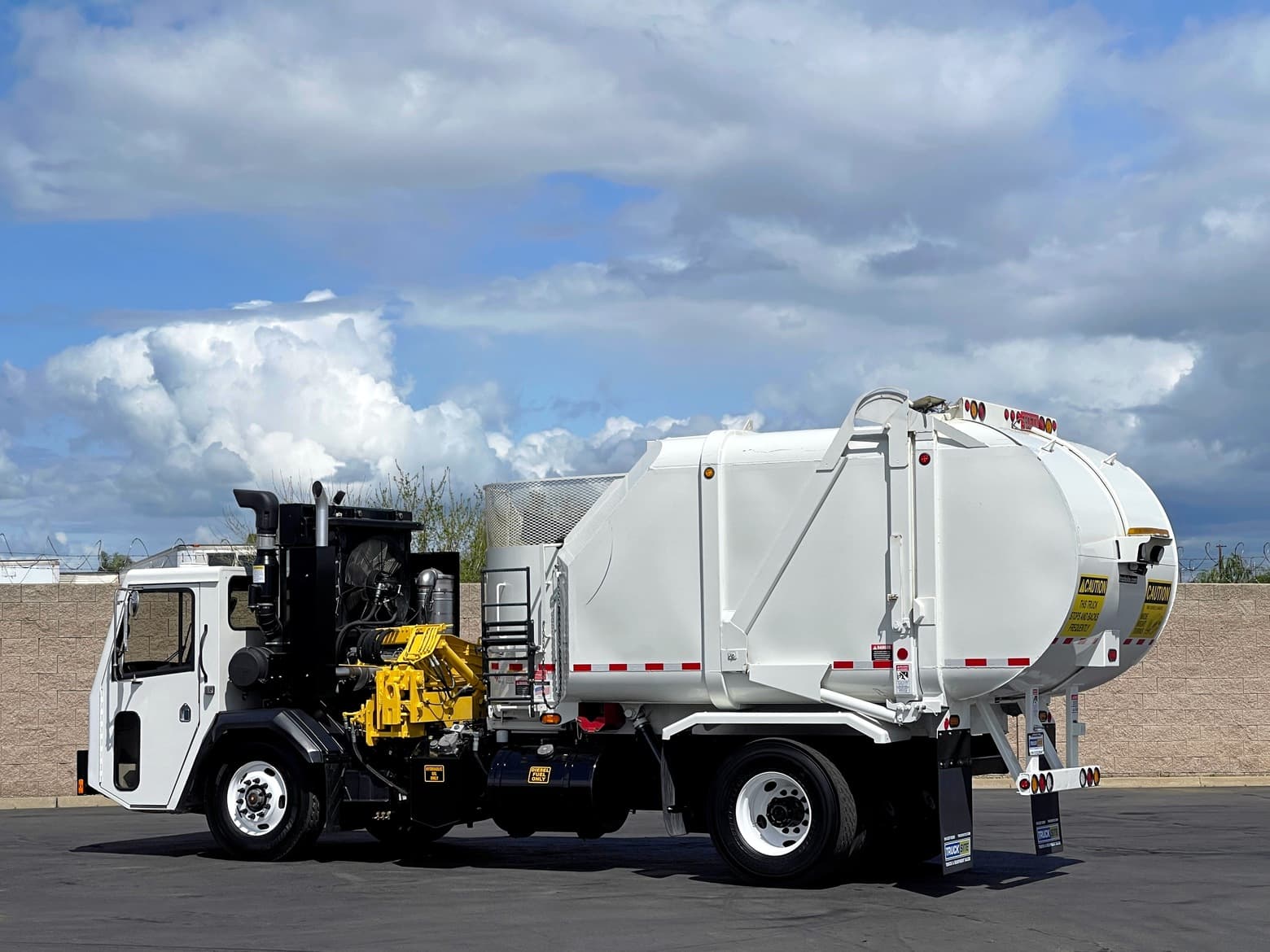 2017 CCC Heil Rapid Rail 22 YD ASL Garbage Truck
