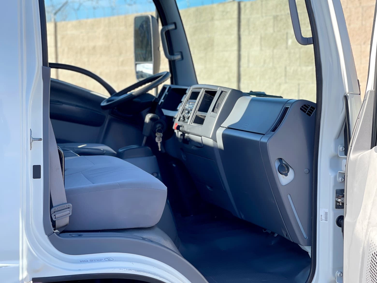 2016 Isuzu NPR CDU Container Delivery
