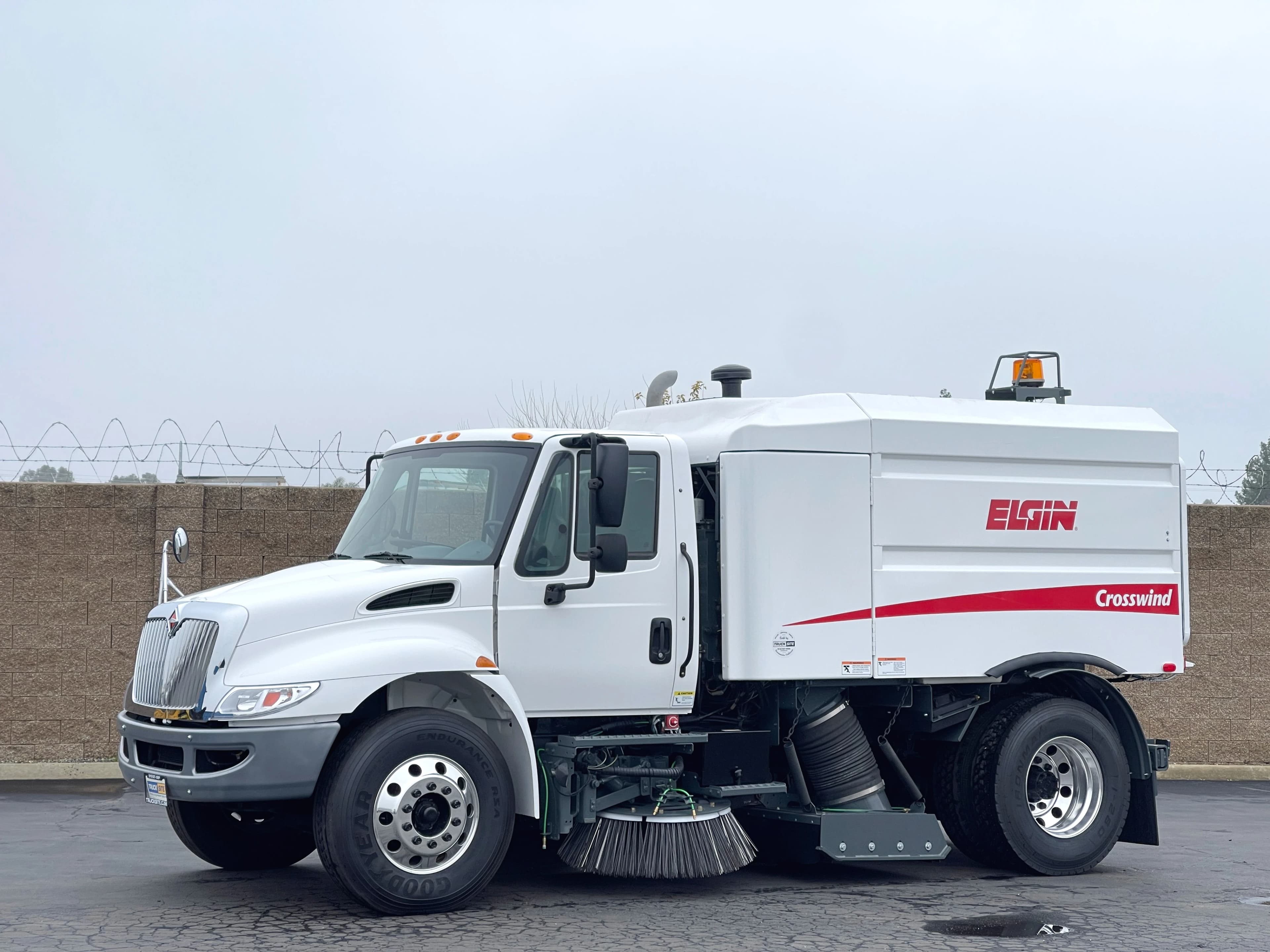 2004 International Elgin Crosswind Regenerative Air Street Sweeper