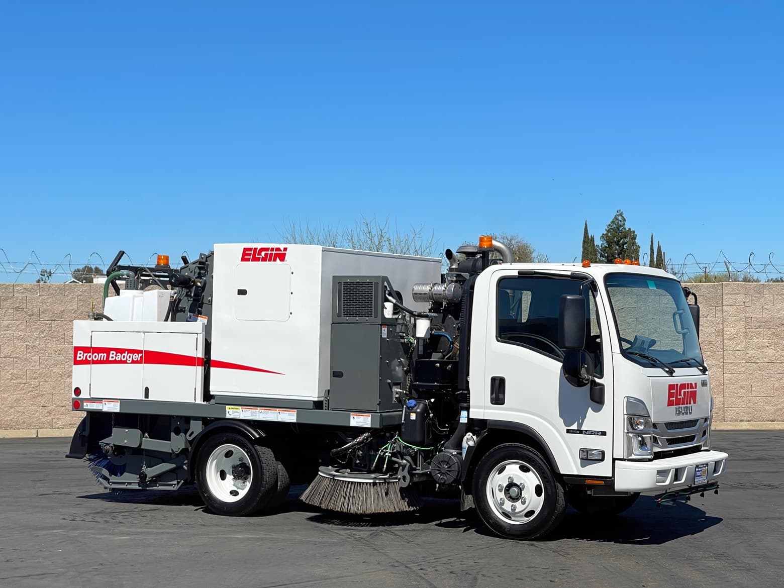 2024 Isuzu NRR Elgin Broom Badger Mechanical Sweeper