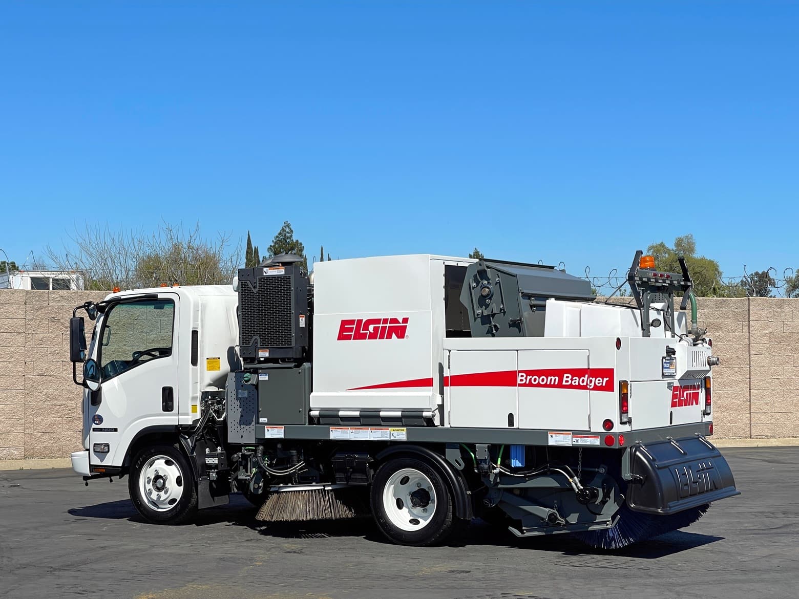 2024 Isuzu NRR Elgin Broom Badger Mechanical Sweeper