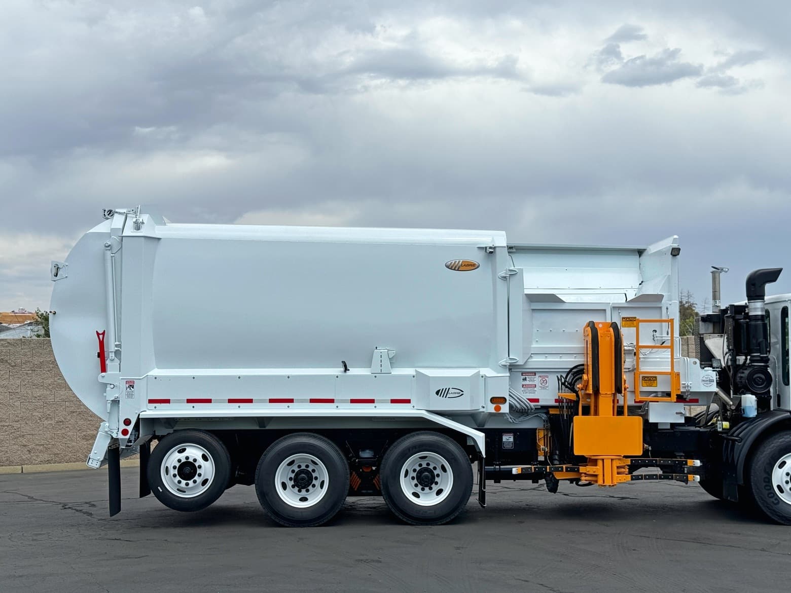 2011 American LaFrance Labrie Automizer 60/40 Split Garbage Truck