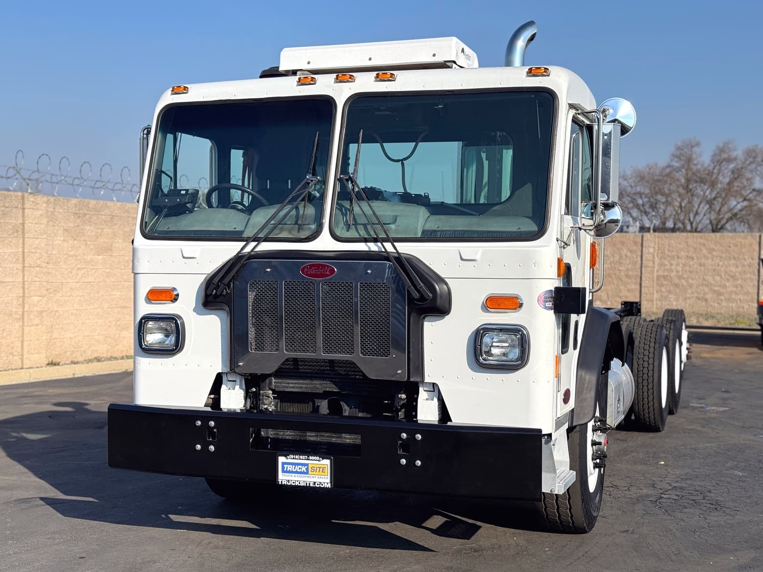 2019 Peterbilt 520 Tandem Axle Cab & Chassis
