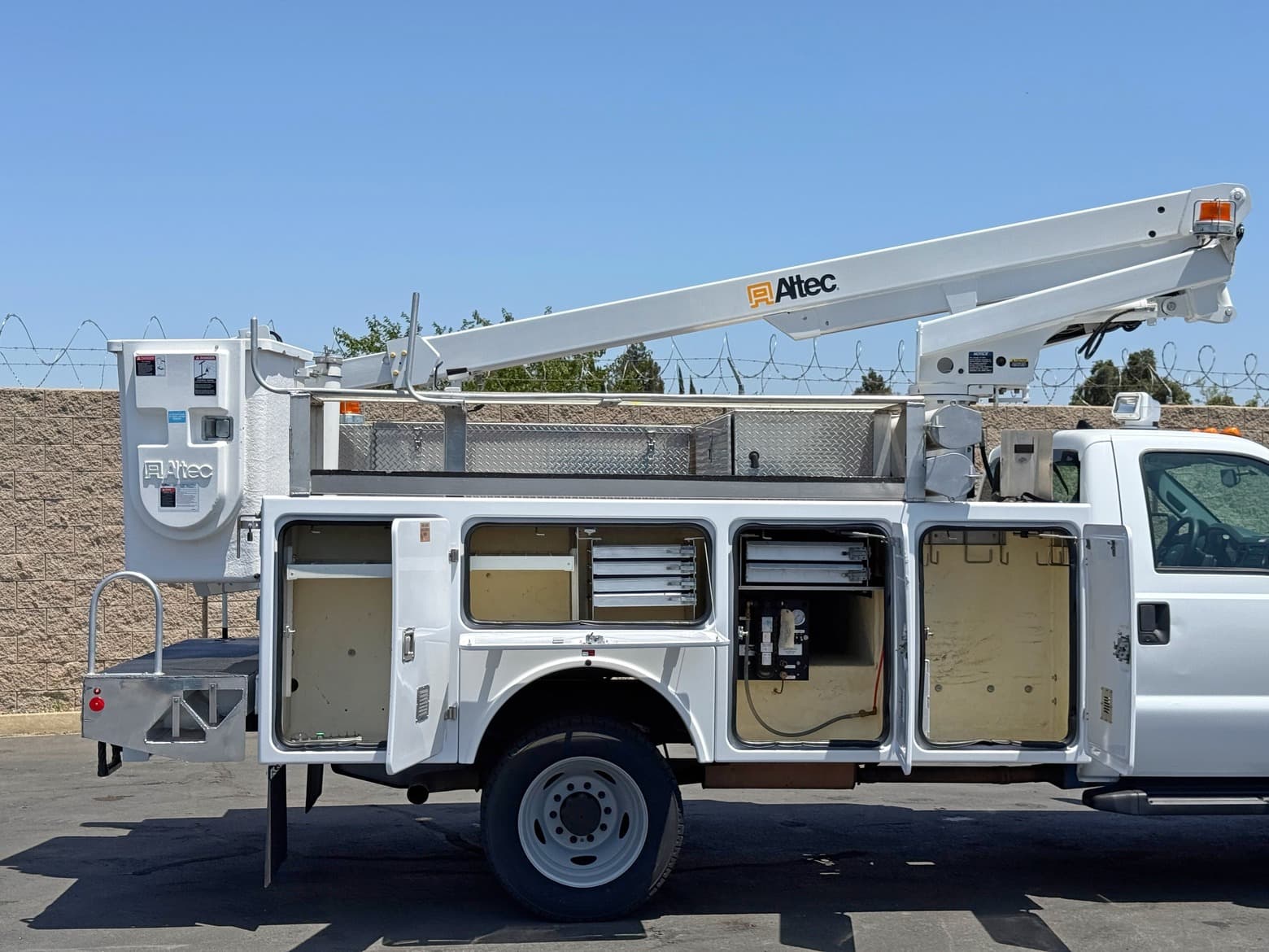 2012 Ford F450 Altec AT200A Articulating Bucket Truck
