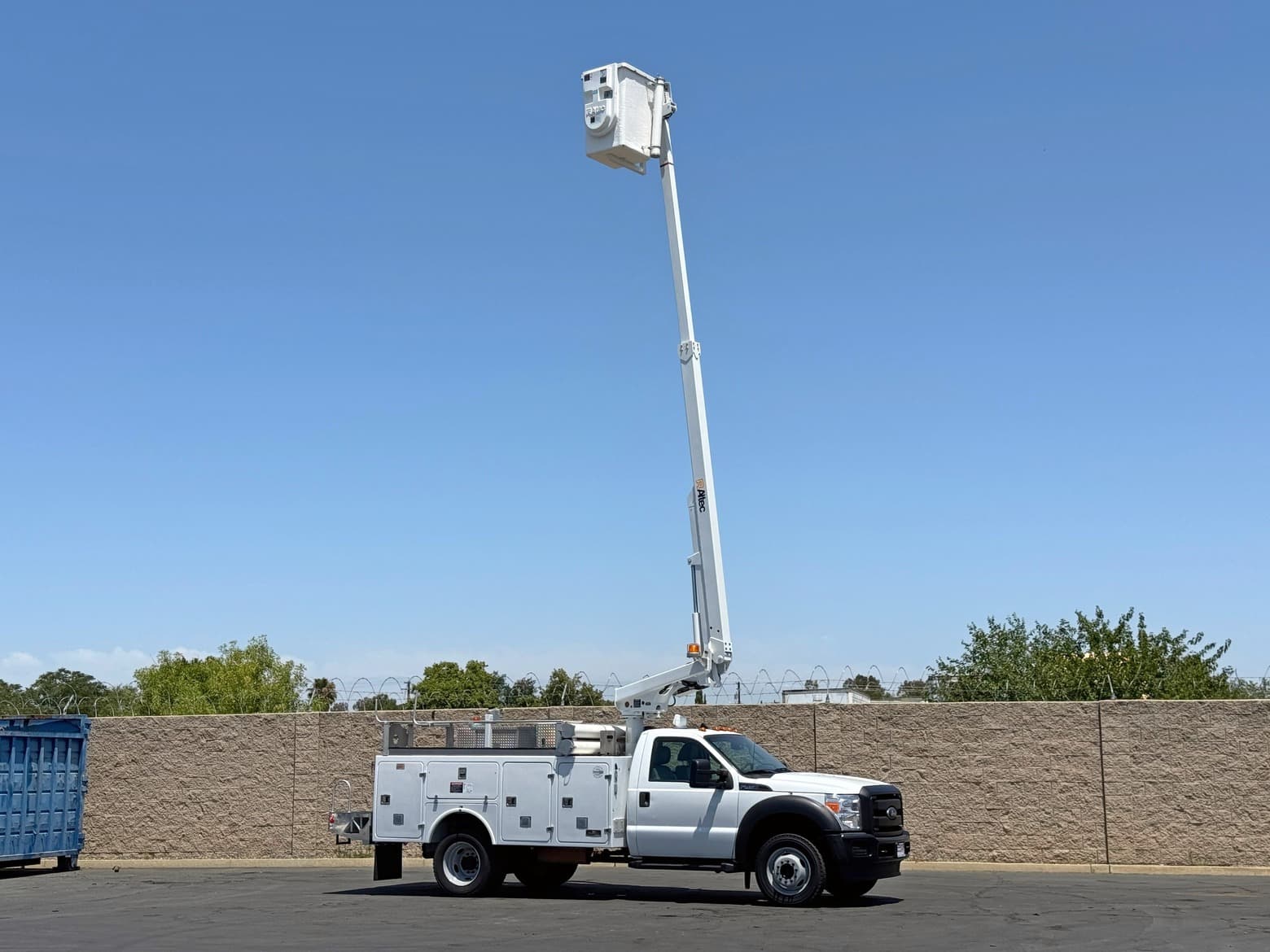 2012 Ford F450 Altec AT200A Articulating Bucket Truck