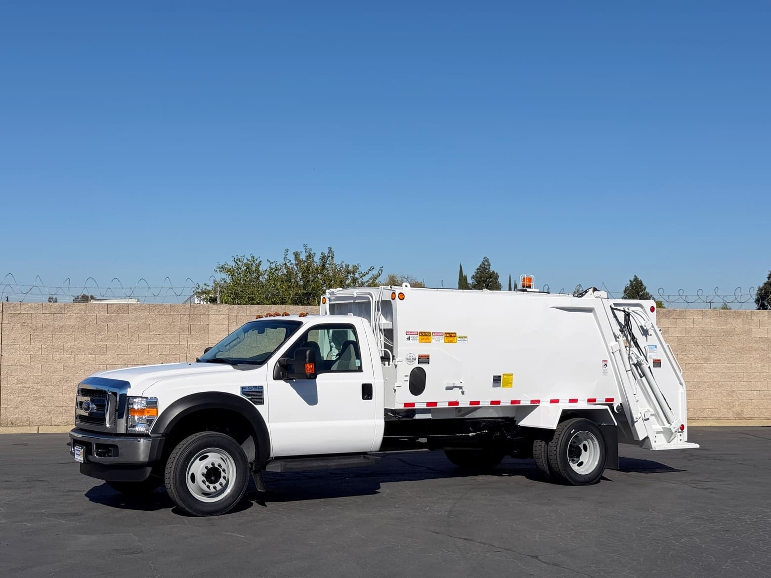 2008 Ford F550 New Way 8 Yard Rear Loader