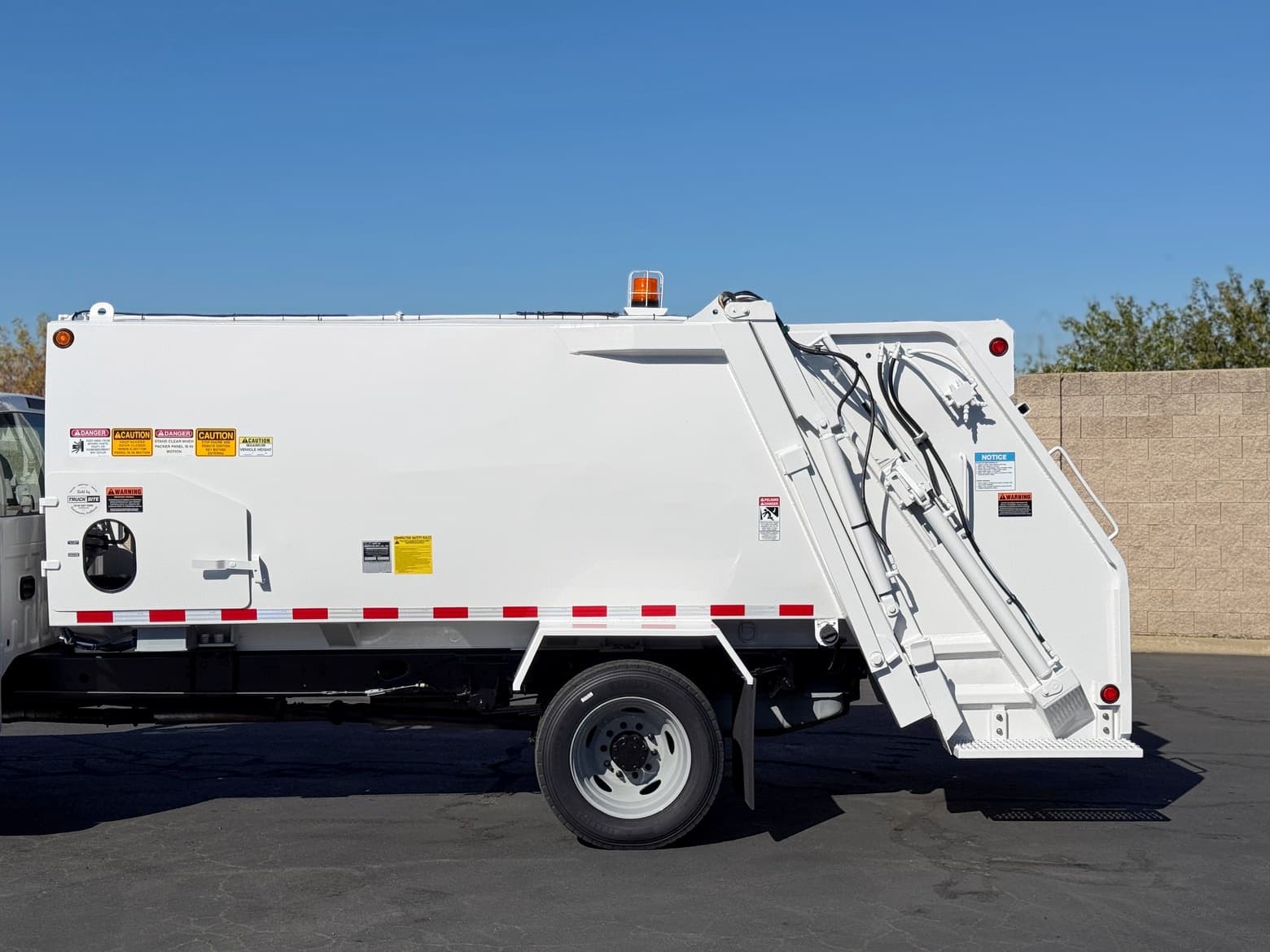2008 Ford F550 New Way 8 Yard Rear Loader