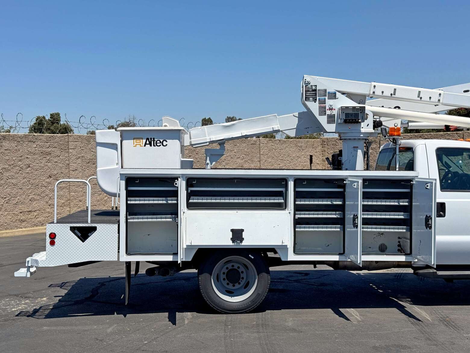 2012 Ford F550 Altec AT37G Articulating Bucket Truck