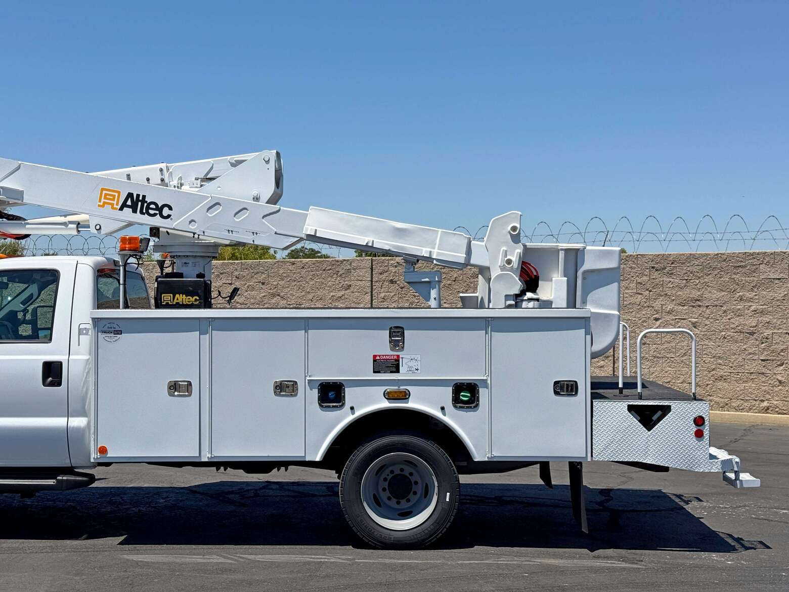 2012 Ford F550 Altec AT37G Articulating Bucket Truck
