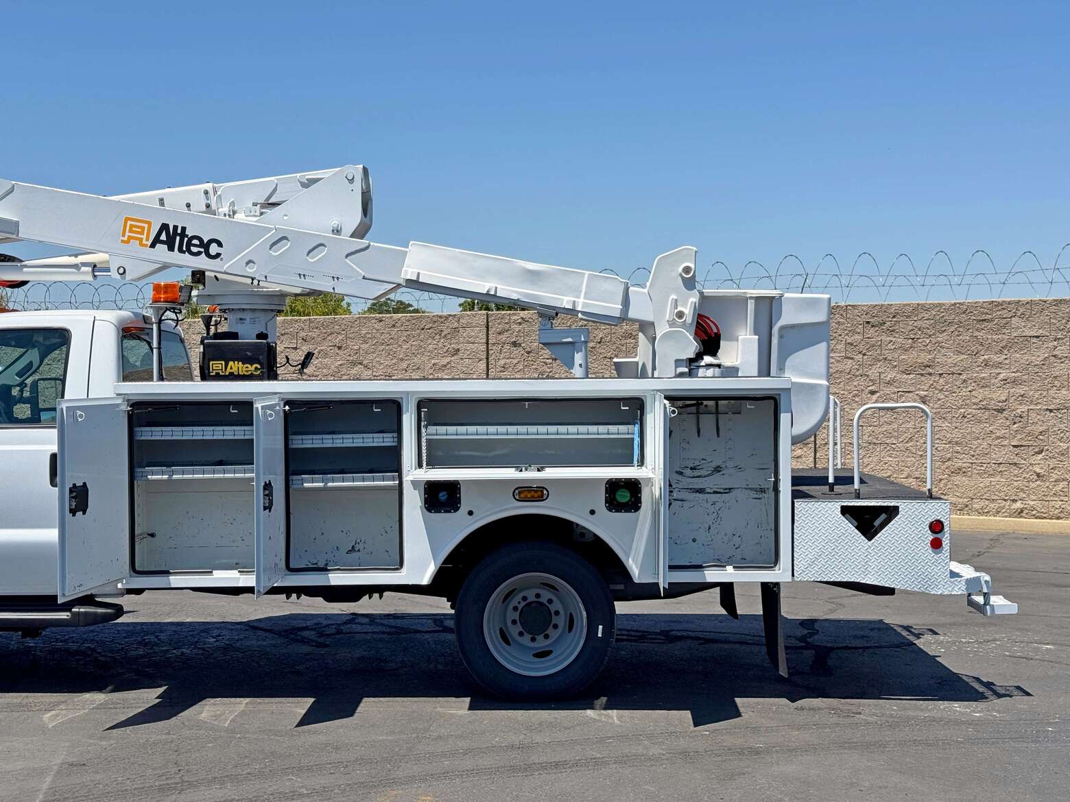 2012 Ford F550 Altec AT37G Articulating Bucket Truck