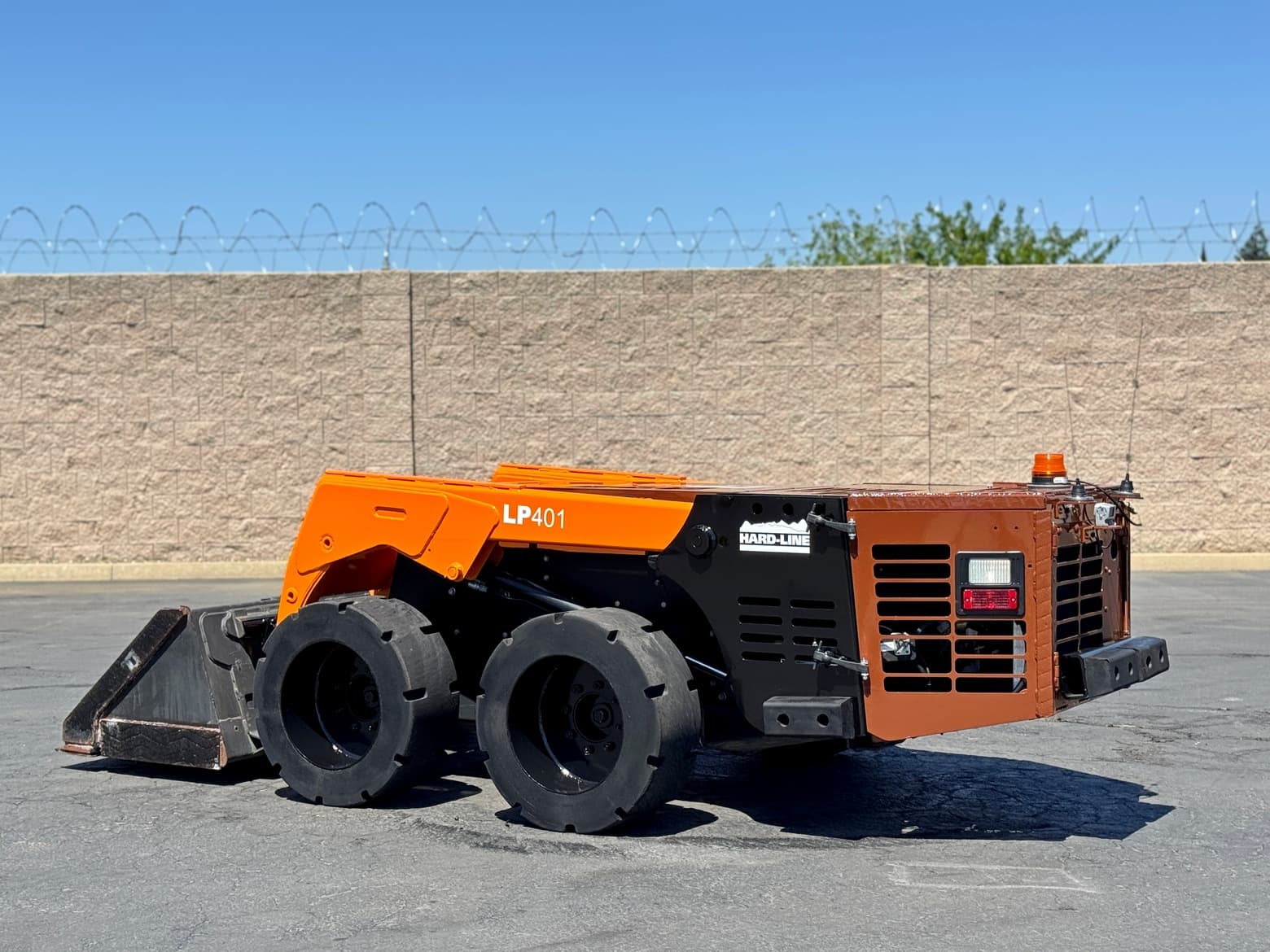 Hard-Line LP401 Low-Profile Loader