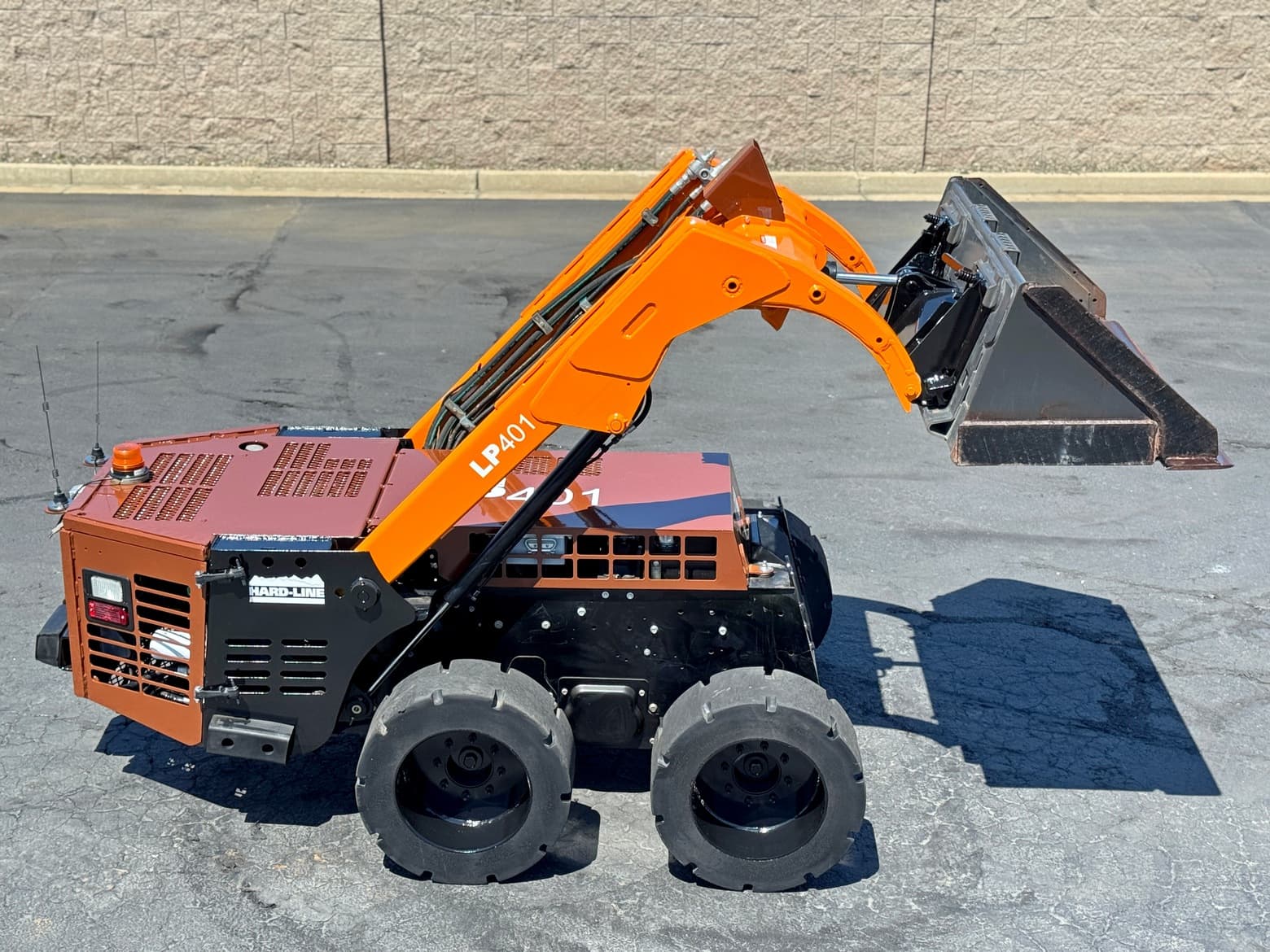 Hard-Line LP401 Low-Profile Loader