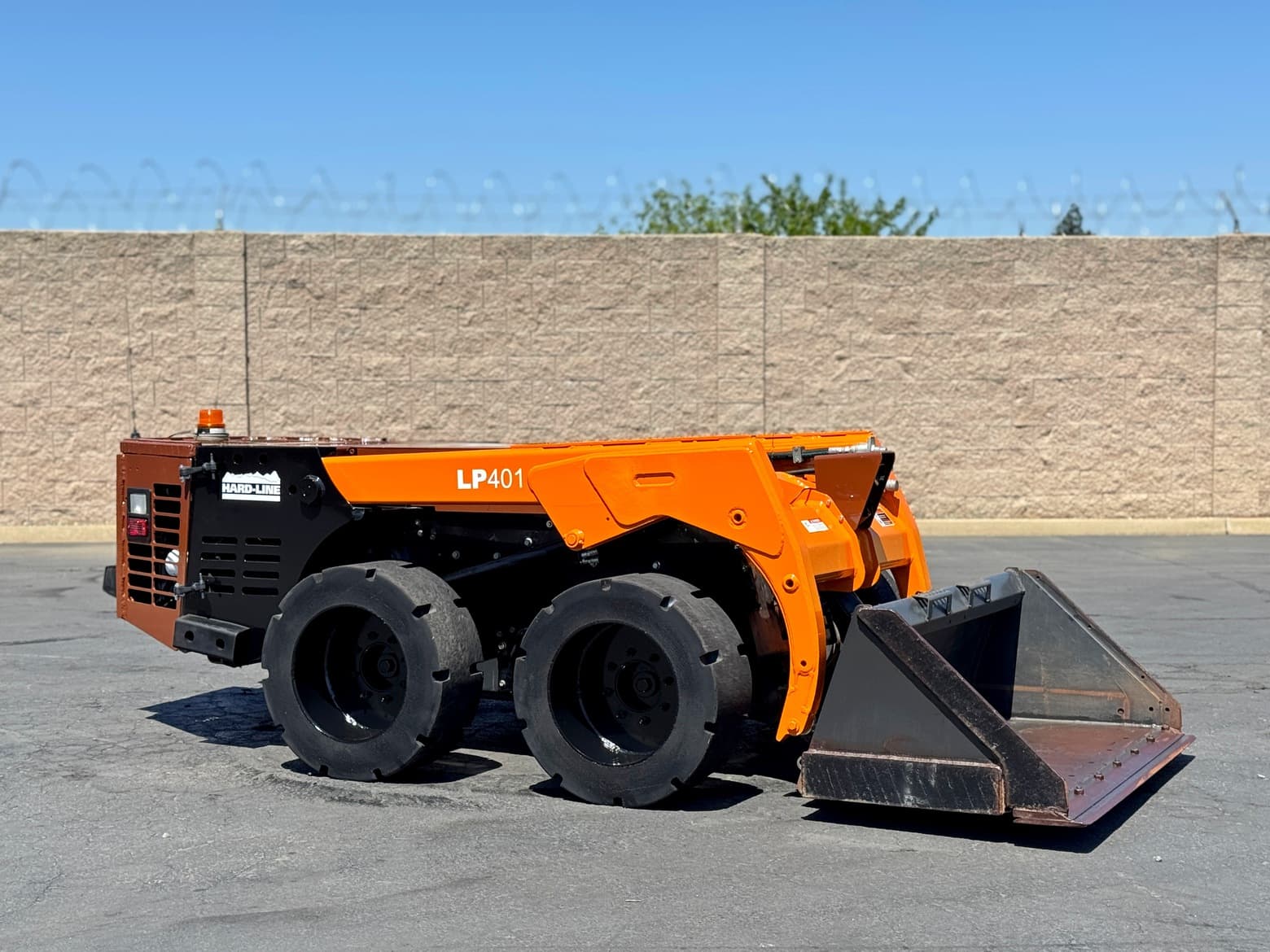 Hard-Line LP401 Low-Profile Loader