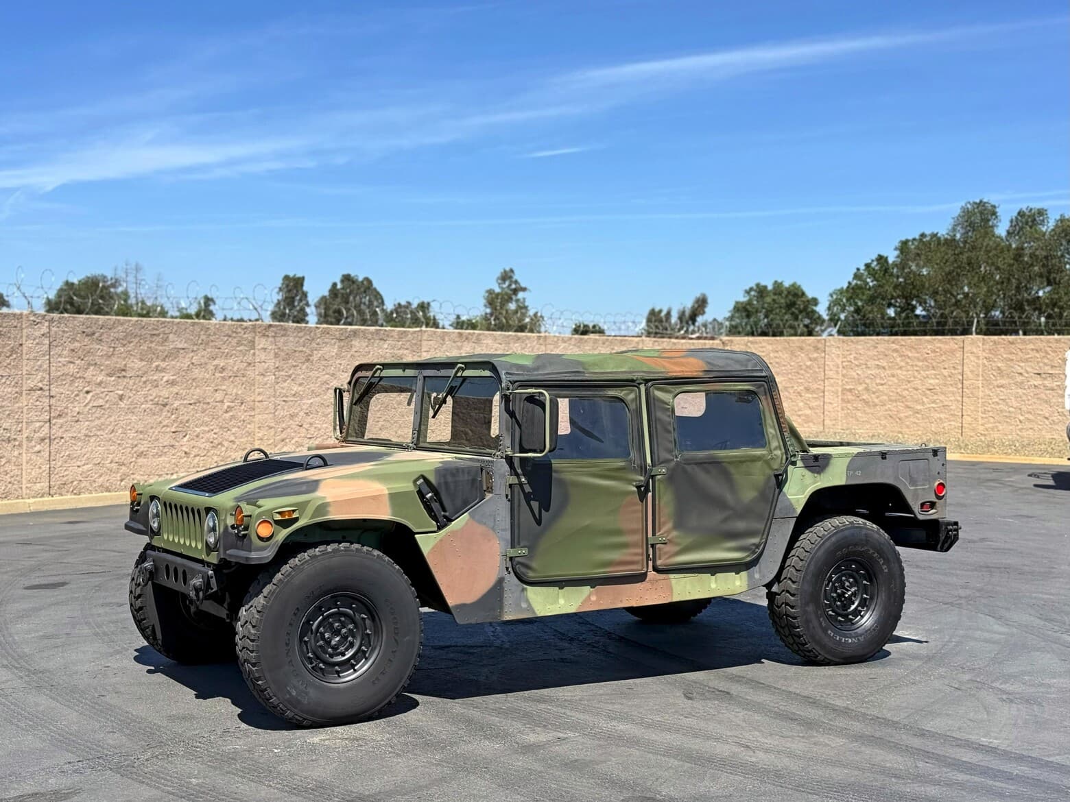 2007 AM General M1097R1 HMMWV Hummer H1
