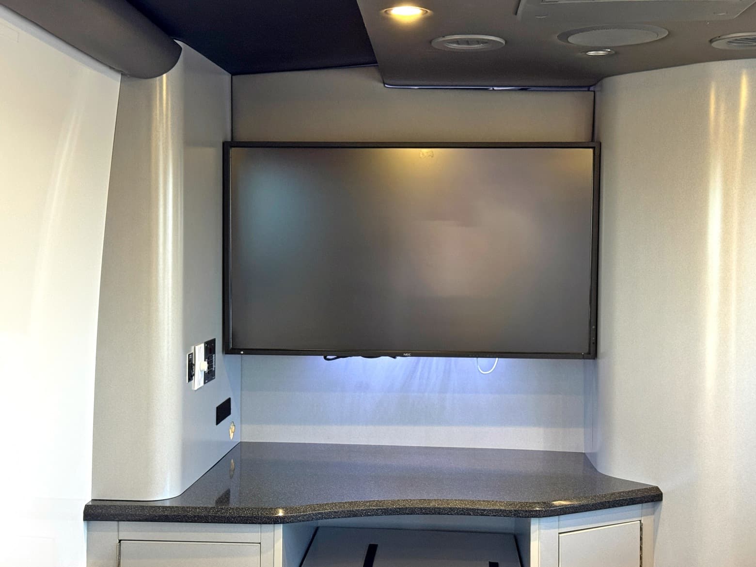 2012 Prevost H3-45 VIP Mobile Command Center