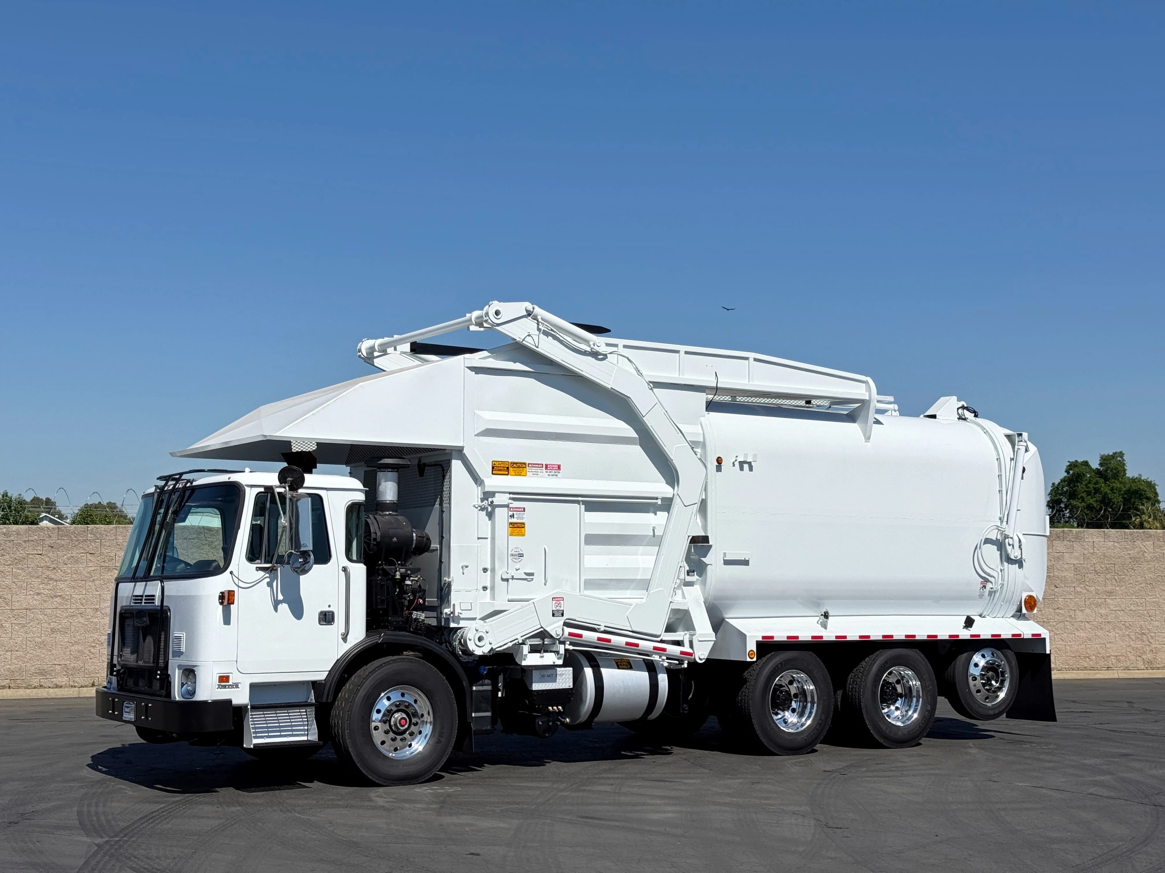 2011 Autocar Xpeditor 40 YD Amrep Front Load Garbage Truck