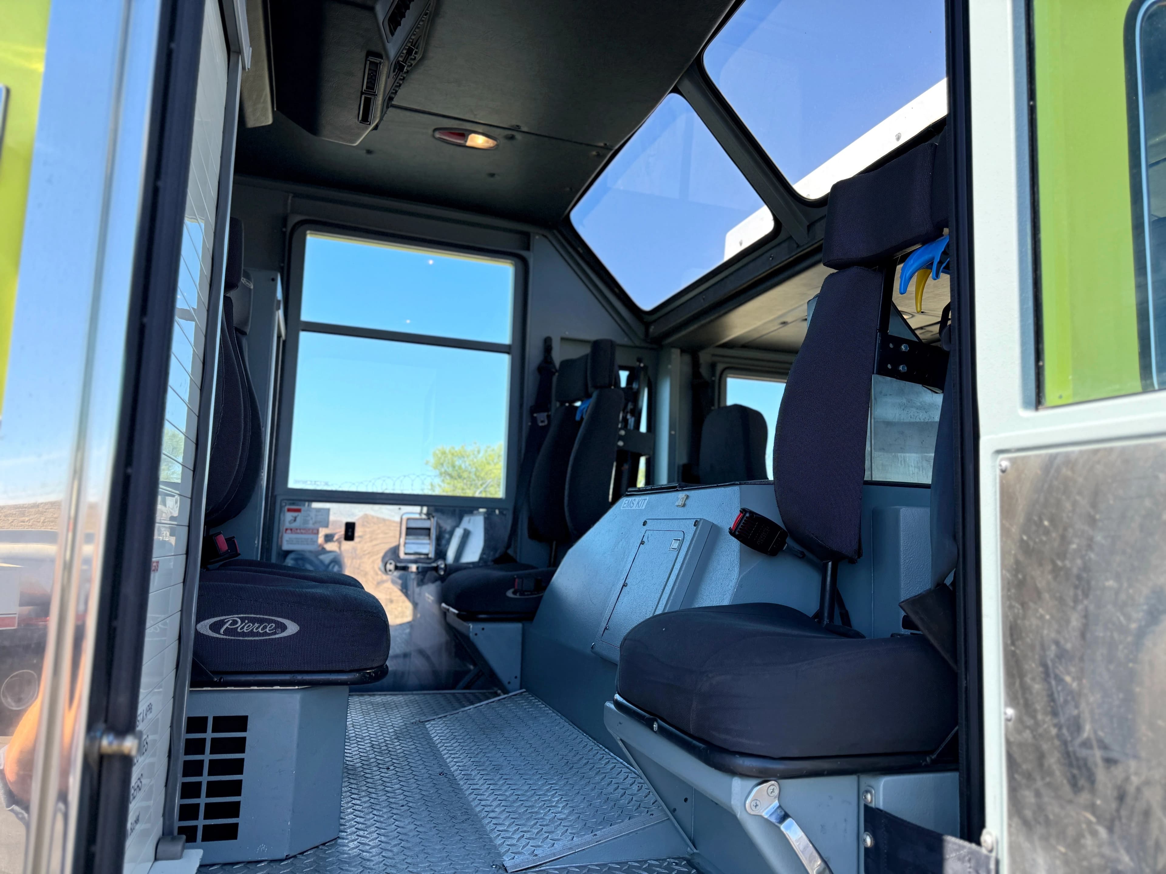 2003 Pierce Dash 4x4 Pumper Fire Truck