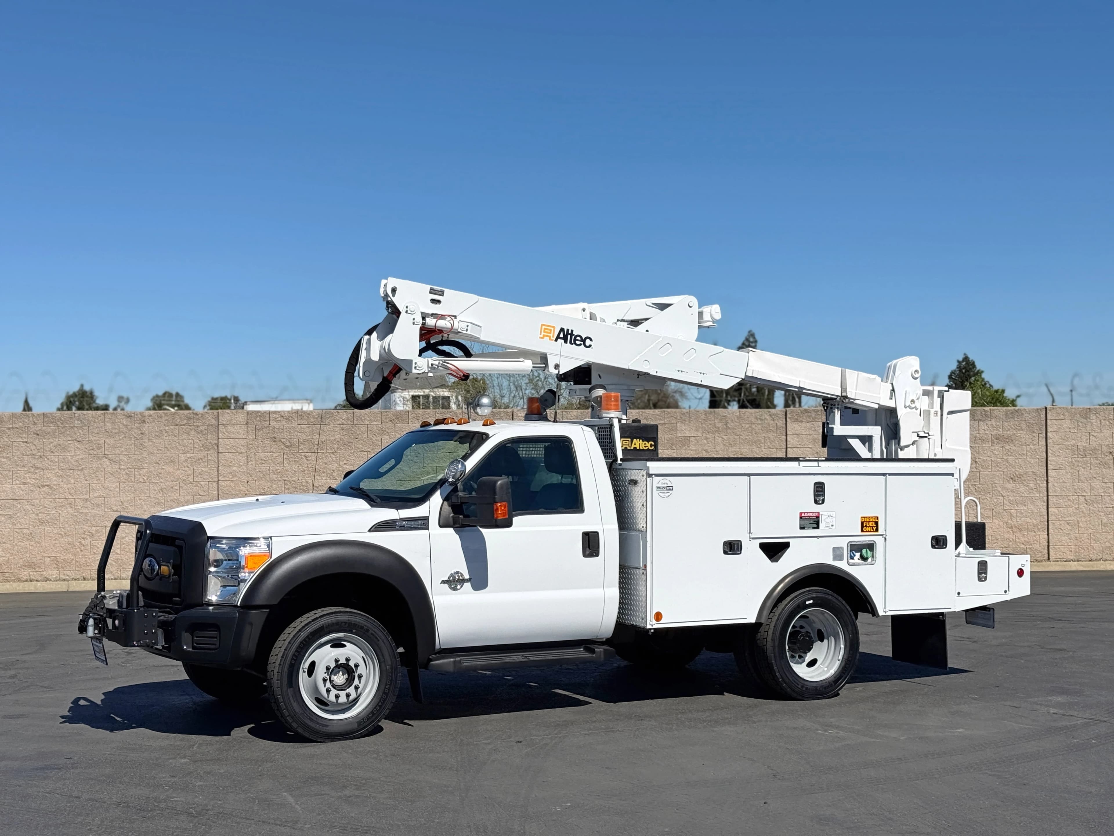 2013 Ford F550 4x4 Altec AT37G Articulating Bucket Truck