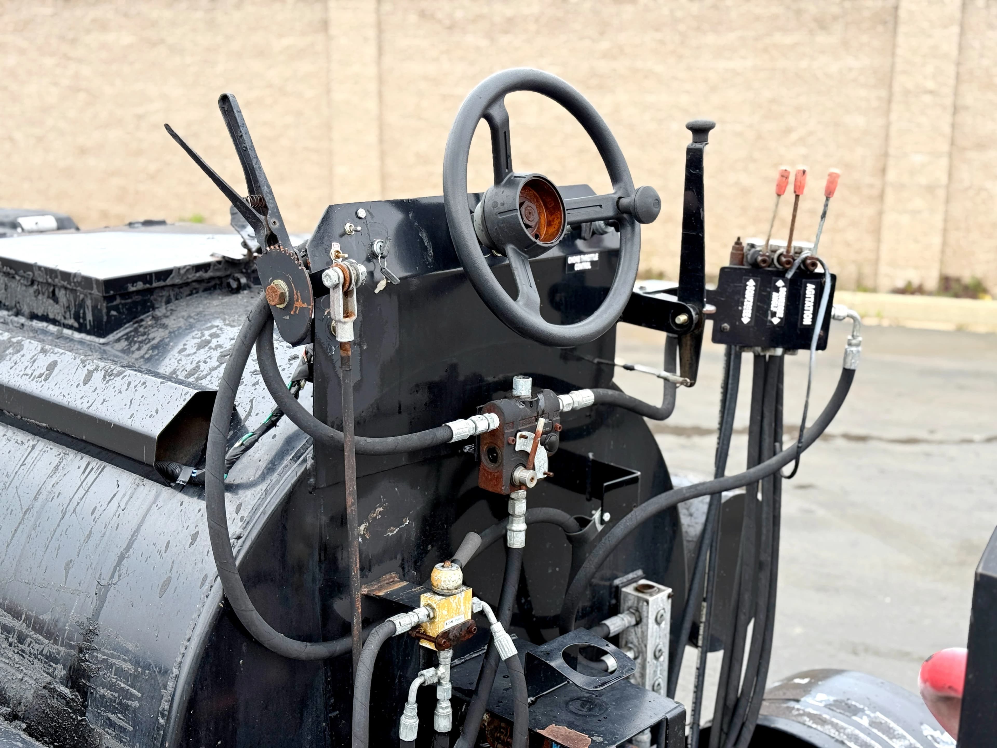 American Sealcoat MFG 400SQE Pavement Sealer