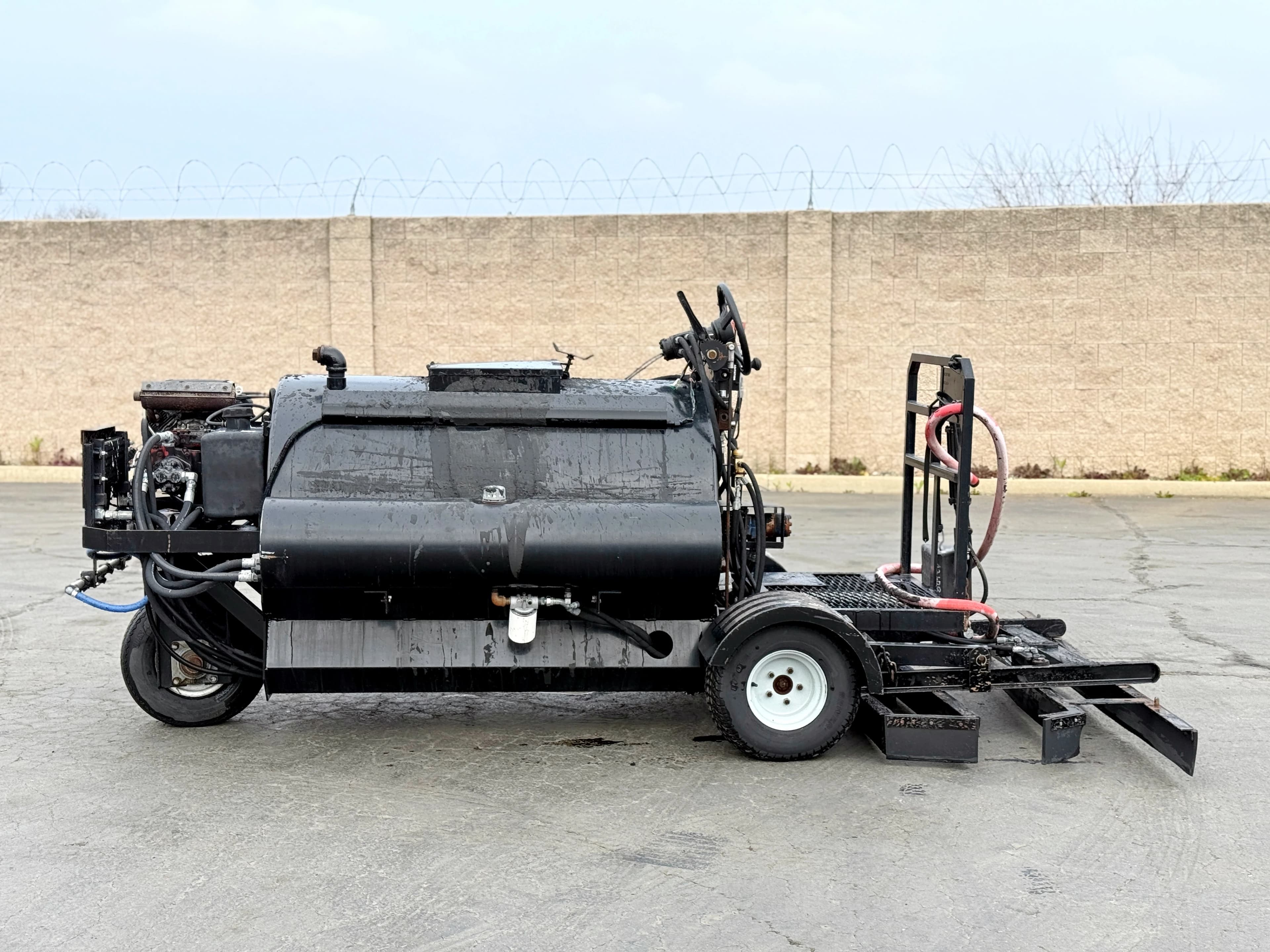 American Sealcoat MFG 400SQE Pavement Sealer