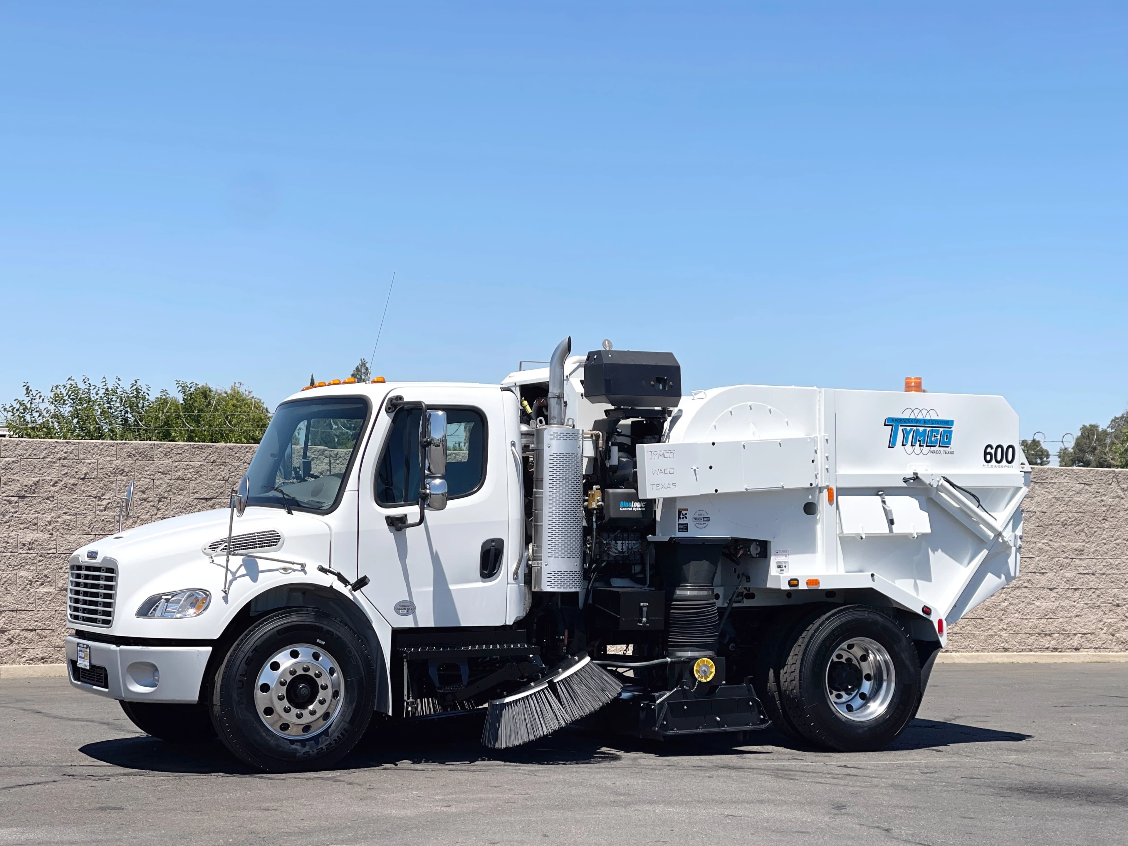 2011 Freightliner M2 Tymco 600 Regenerative Air Street Sweeper