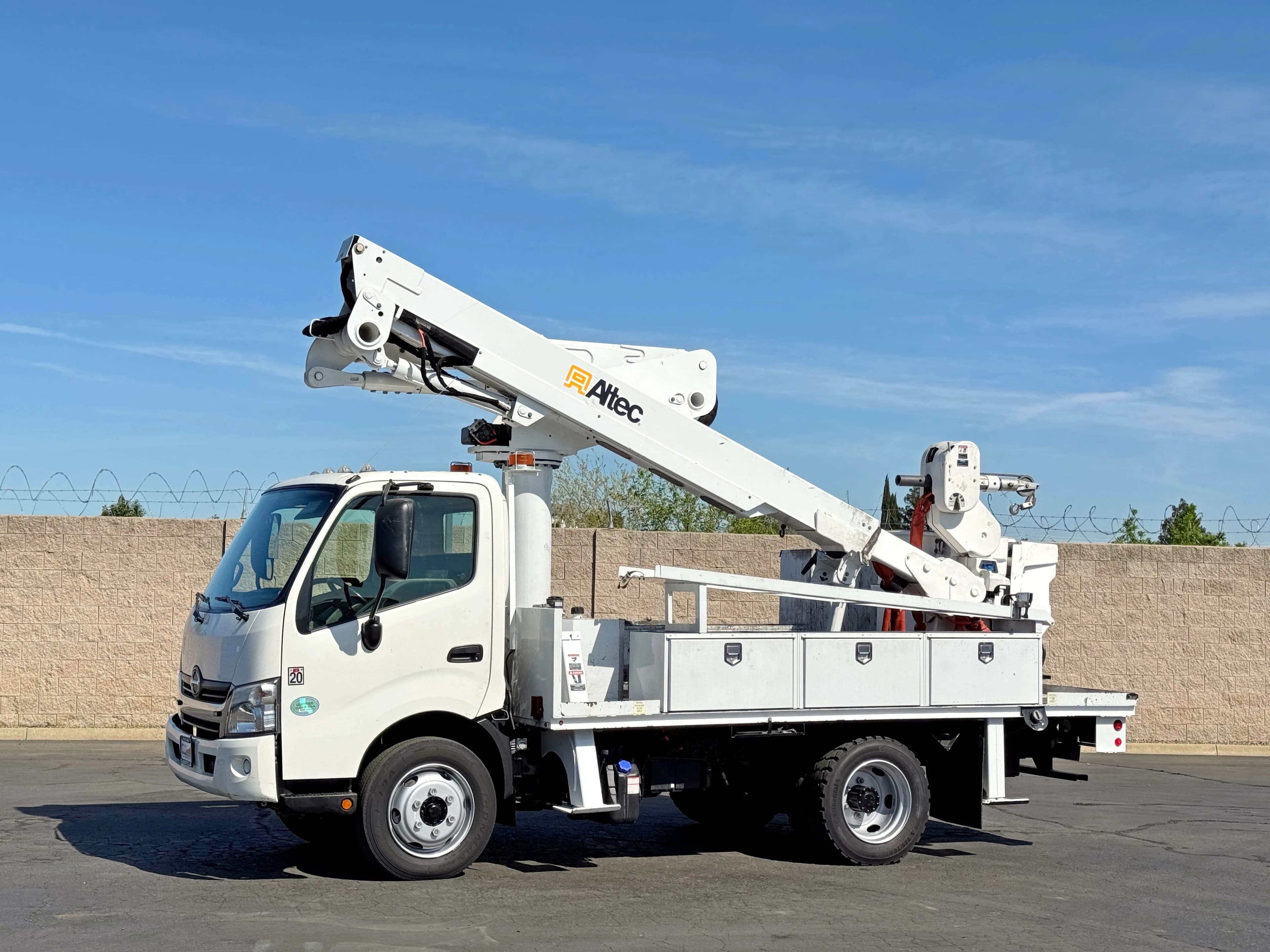 2015 Hino Altec AT40M Articulating Bucket Truck