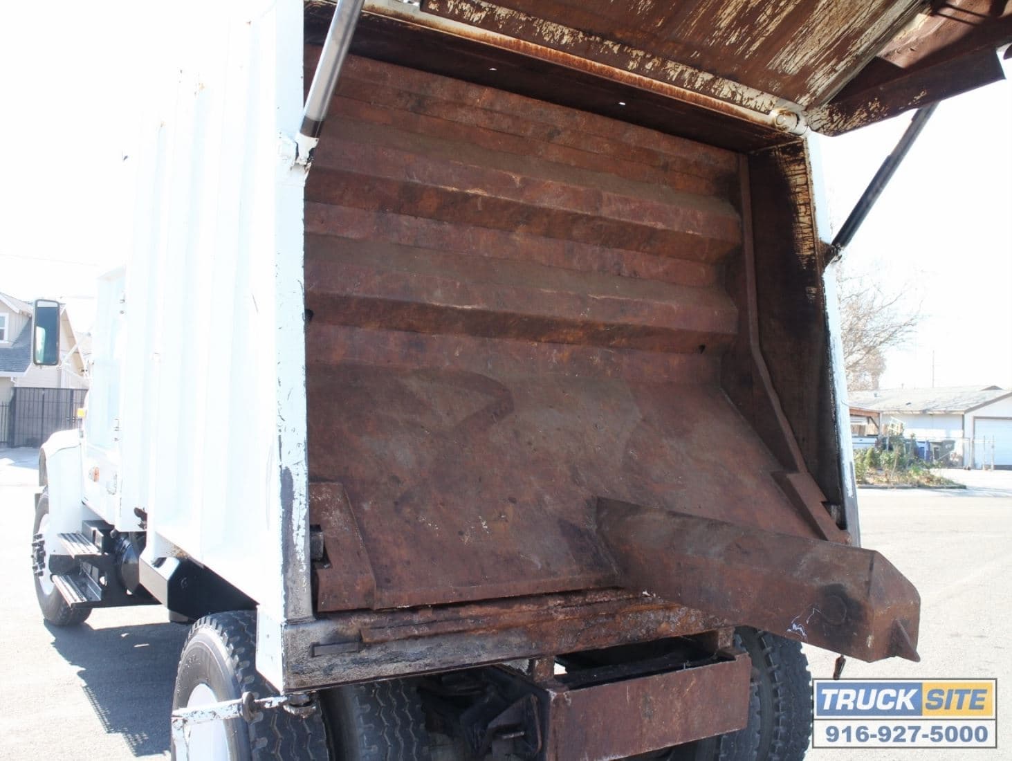 1990 International 4900 Heil 4000 16 Yard Rear Loader