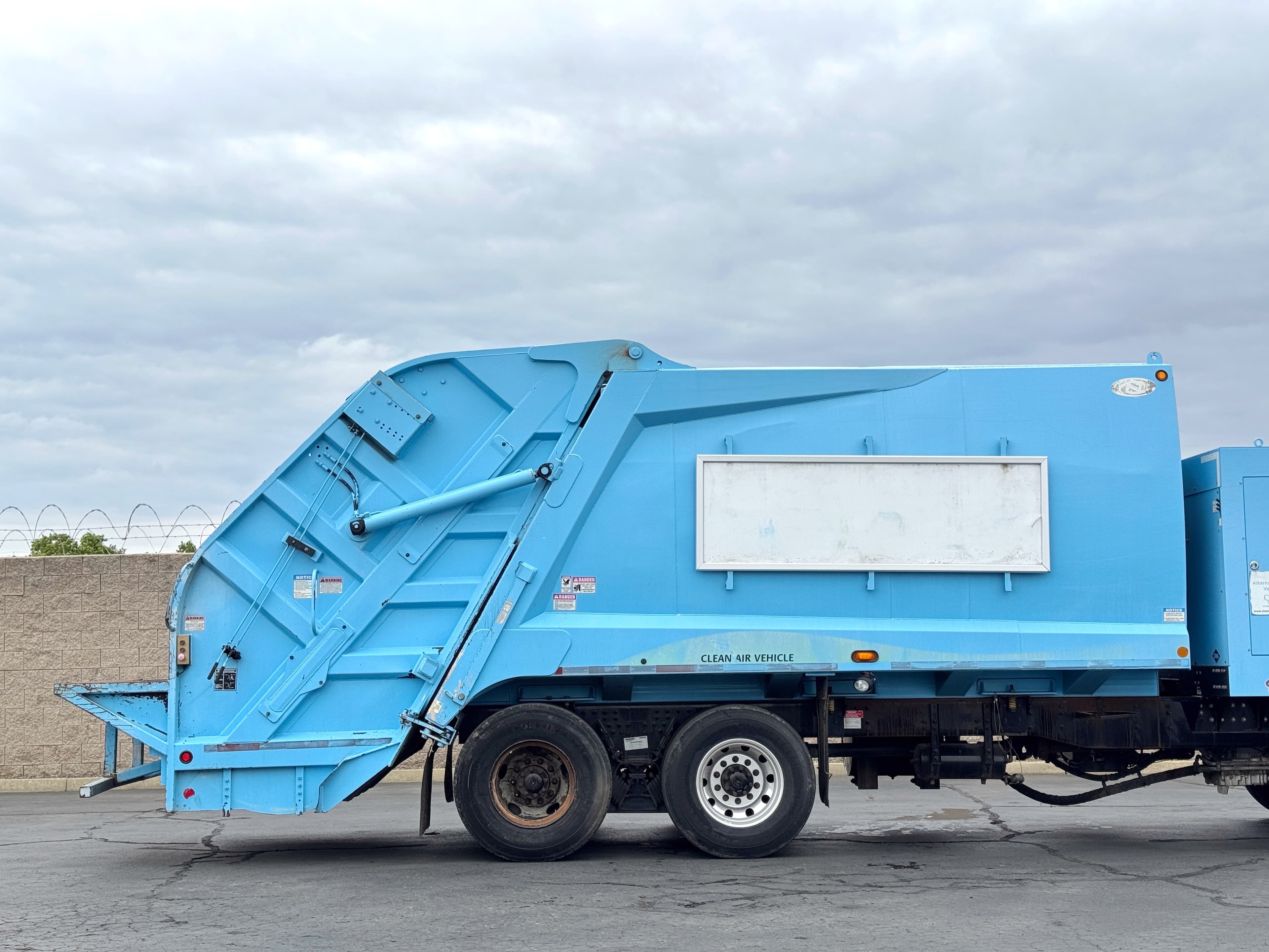 2014 New Way King Cobra Complete Rear Loader Body