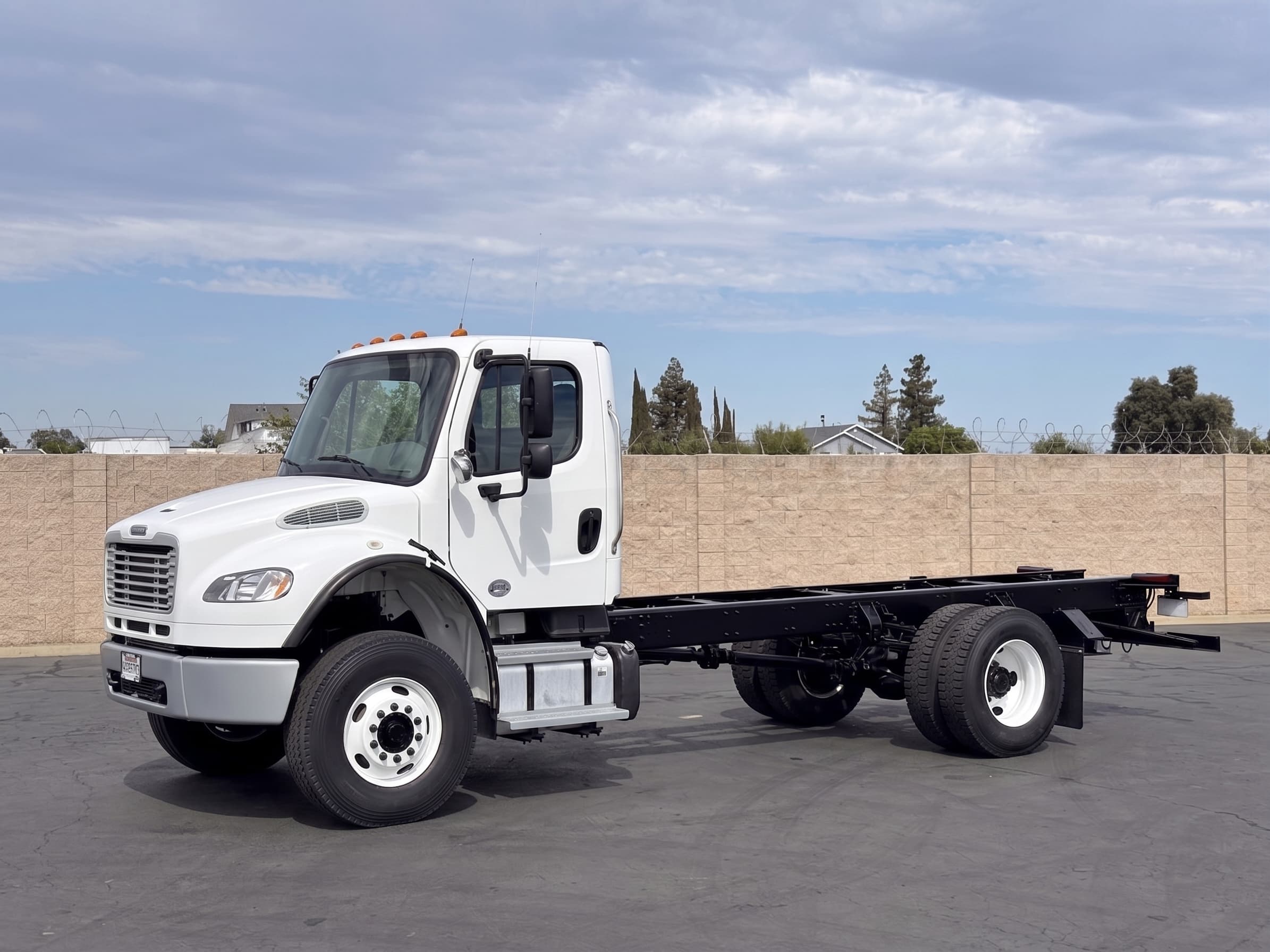 2016 Freightliner M2 4x4 Cab & Chassis