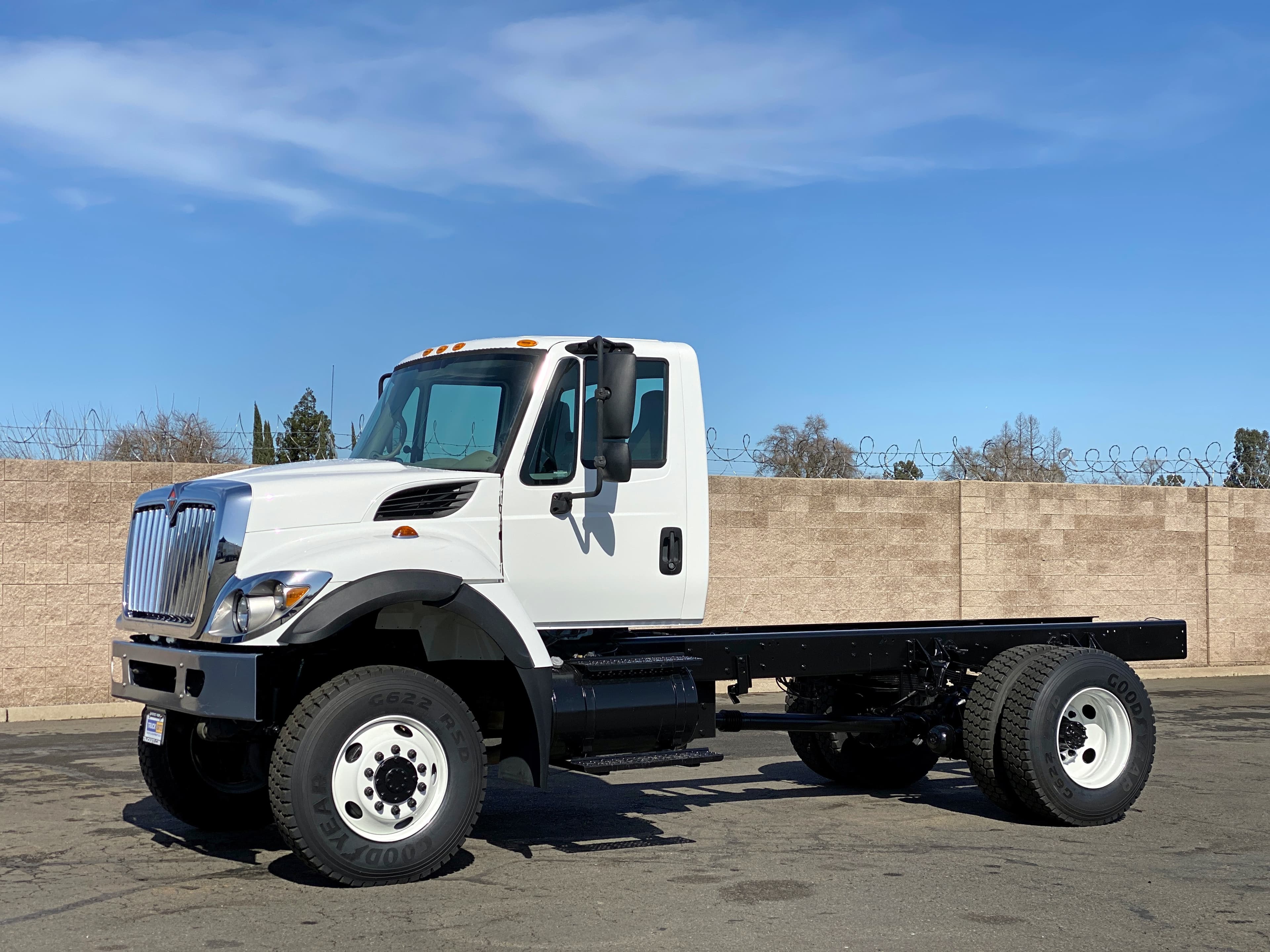 2017 International 7300 4x4 Single Axle Cab & Chassis
