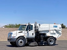 2005 International 4300 Tymco 600 BAH Air Street Sweeper