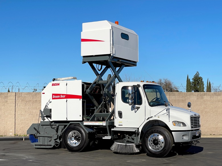 2006 Freightliner Elgin Broom Bear Mechanical Street Sweeper