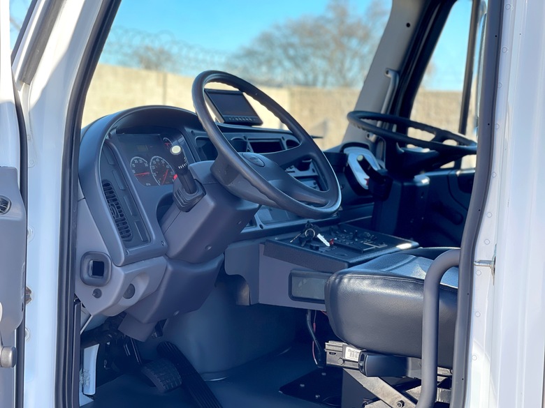 2006 Freightliner Elgin Broom Bear Mechanical Street Sweeper