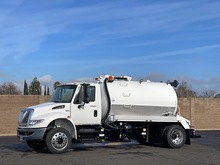 2008 International 4400 Erickson 2,000 Gallon Vacuum Truck