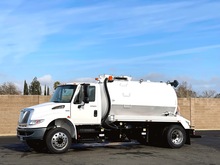 2008 International 4400 Erickson 2,000 Gallon Vacuum Truck
