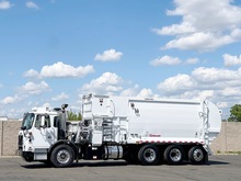 2011 Autocar Xpeditor Wayne Curbtender 31 Yard ASL Garbage Truck