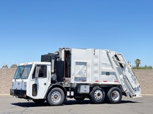 2011 CCC LET Low Entry Pak-Mor 18 Yard Rear Loader Garbage Truck