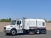 2011 Freightliner Wayne Gladiator Mechanical Street Sweeper