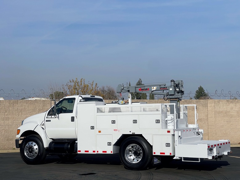 2011 Ford F650 SD Service Truck with Crane